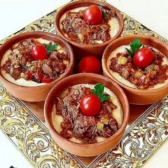 Patates Püresi Yatağında Et Sote Tarifi ve Malzemeleri